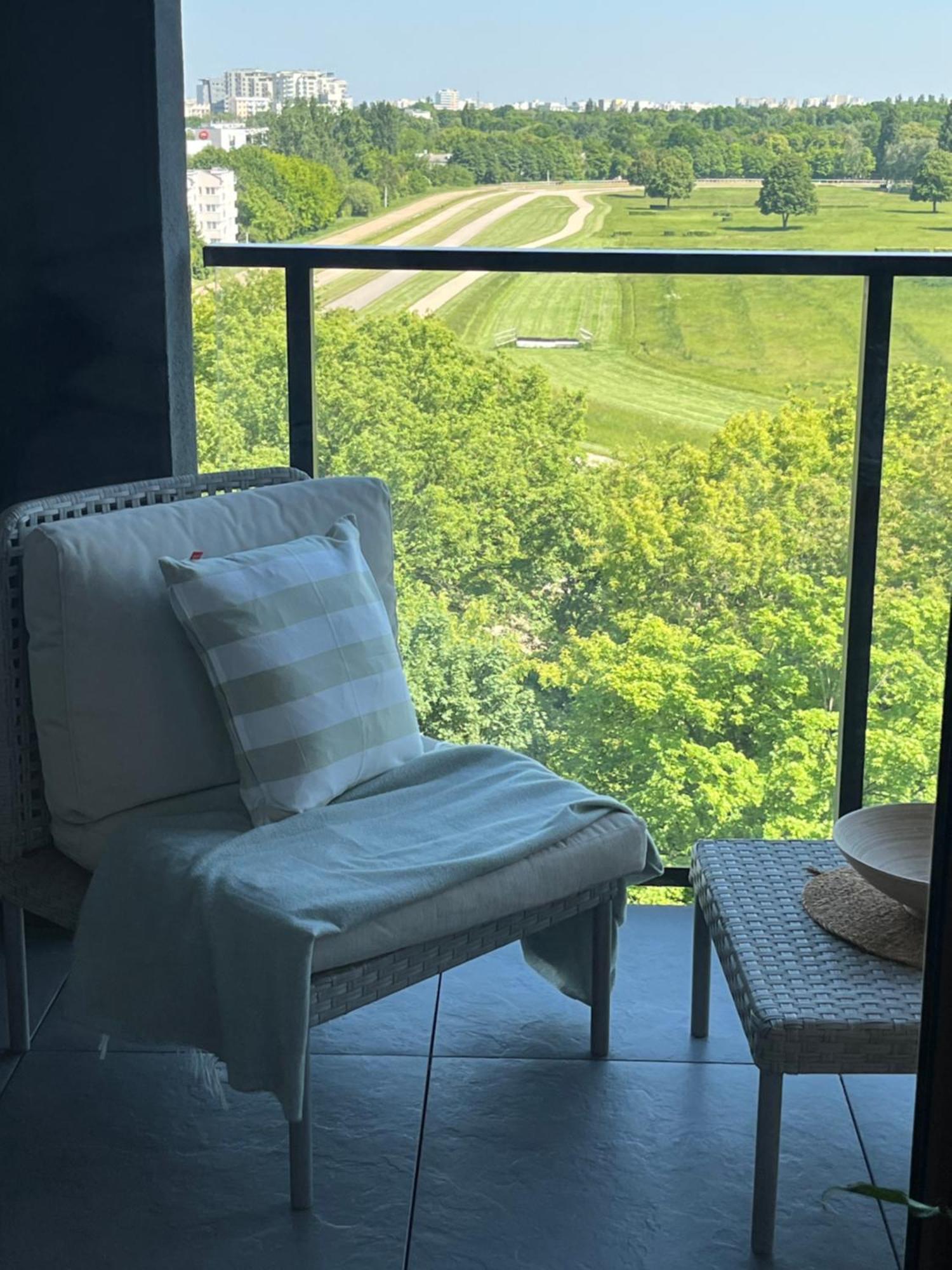 Warsaw Airport Wyscigi - City And Green View Apartment With Underground Garage Exterior photo